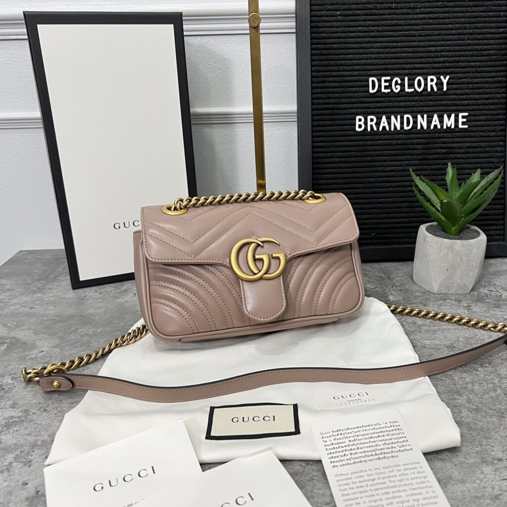 ขายกระเป๋า Gucci GG marmont mini flap bag size 22 Full Box ปี2020