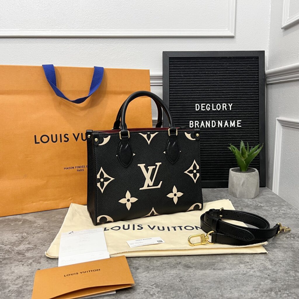 ขายกระเป๋า Lv alma monogram size bb ปี23 Full Box ใบเสร็จ