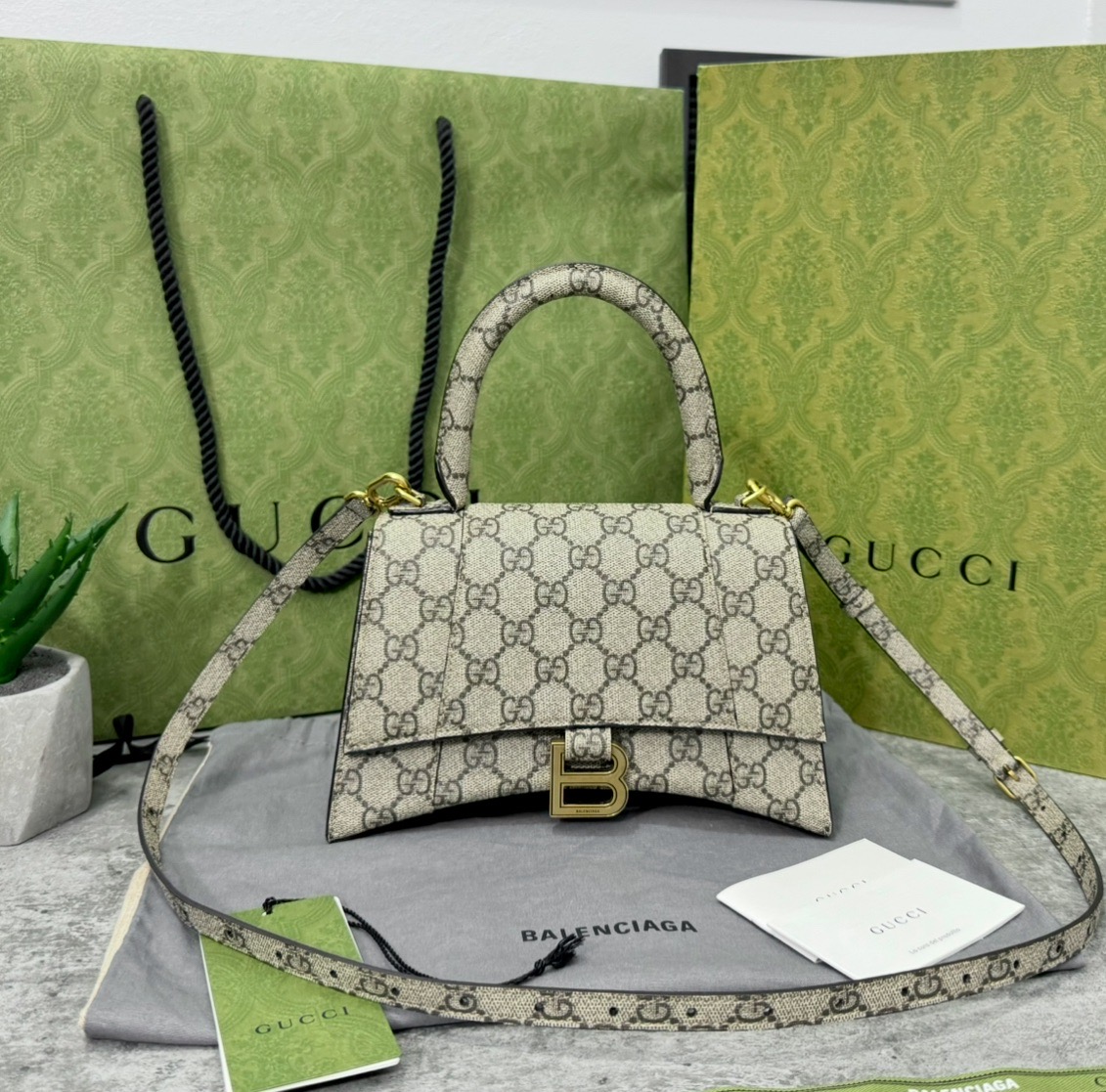 รับซื้อกระเป๋า Balenciaga