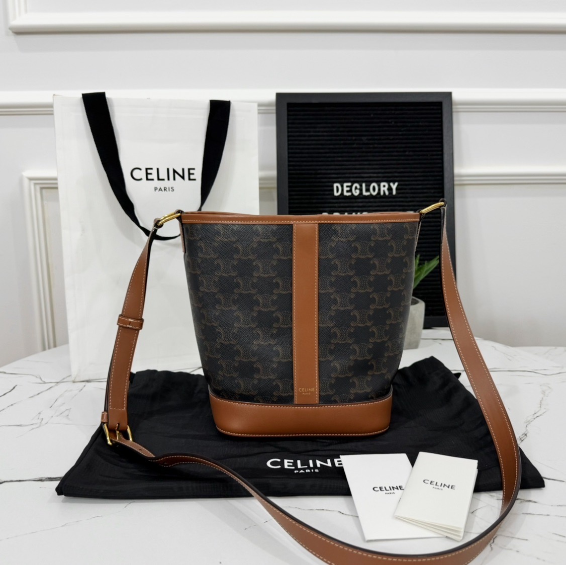 รับซื้อกระเป๋า Celine