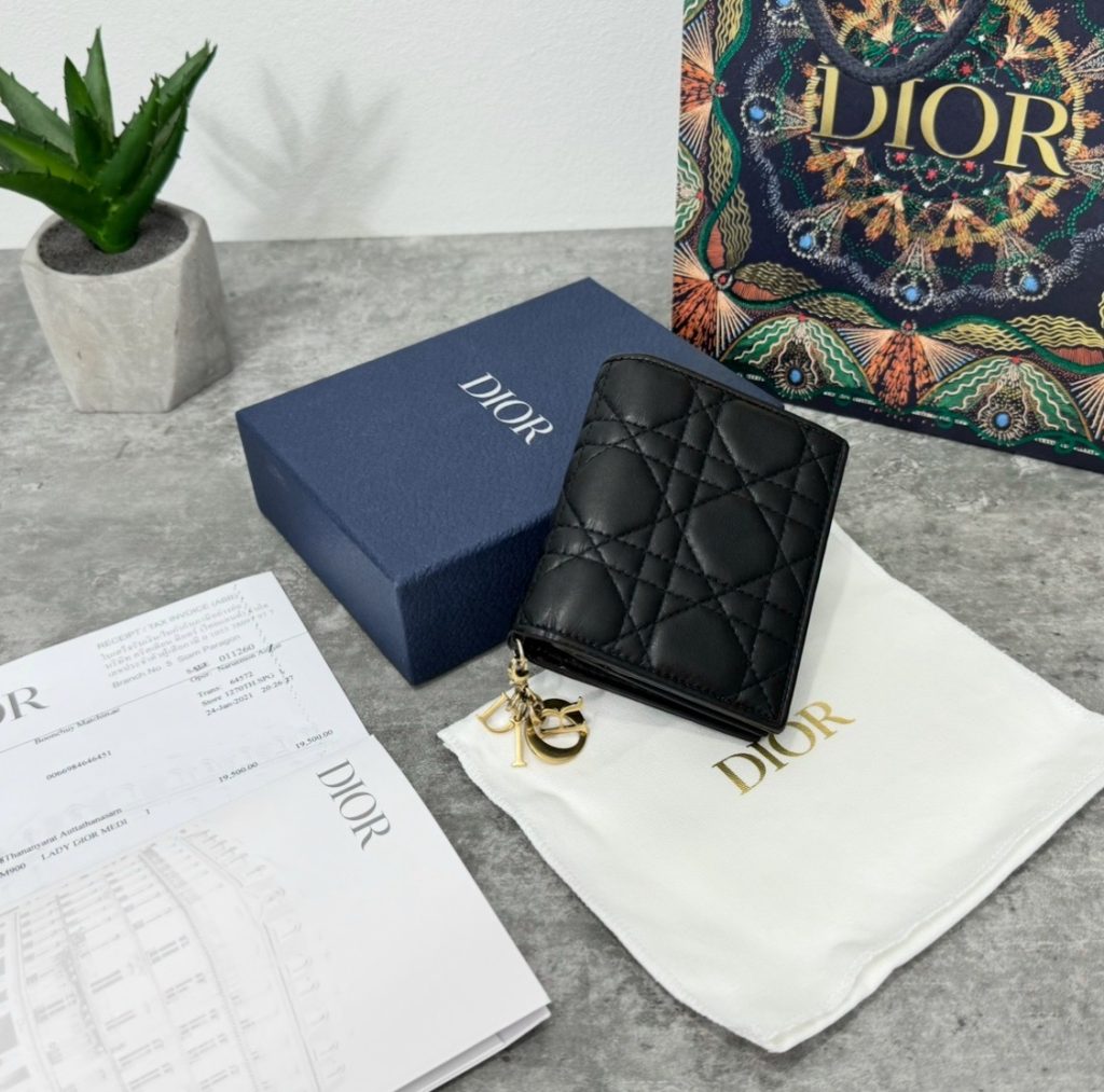รับซื้อนาฬิกา Dior