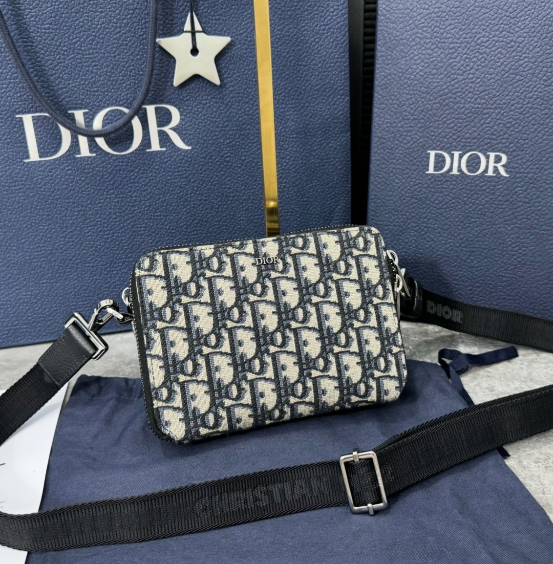รับซื้อนาฬิกา Dior